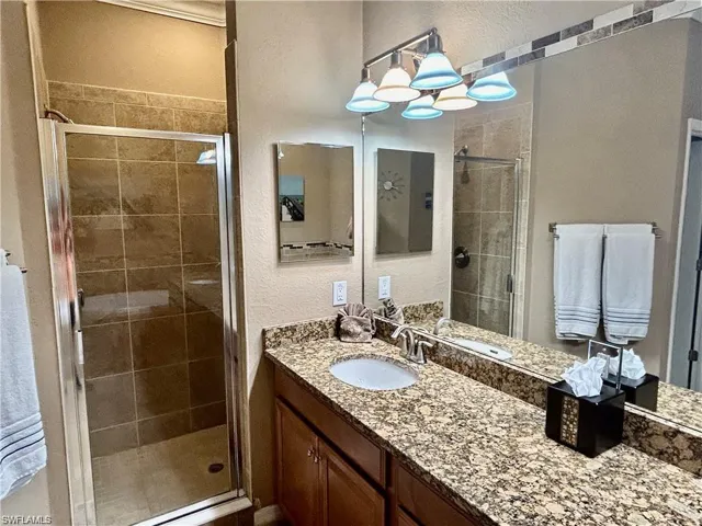9123  Napoli  CT, Naples, FL 34113
