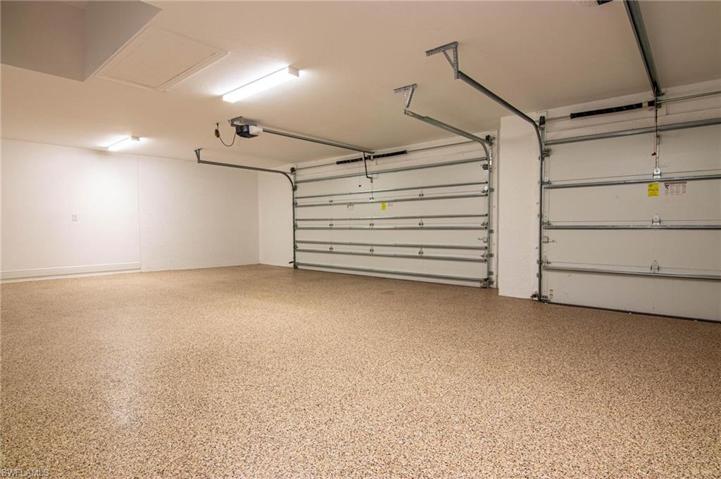 3-CAR GARAGE with AC