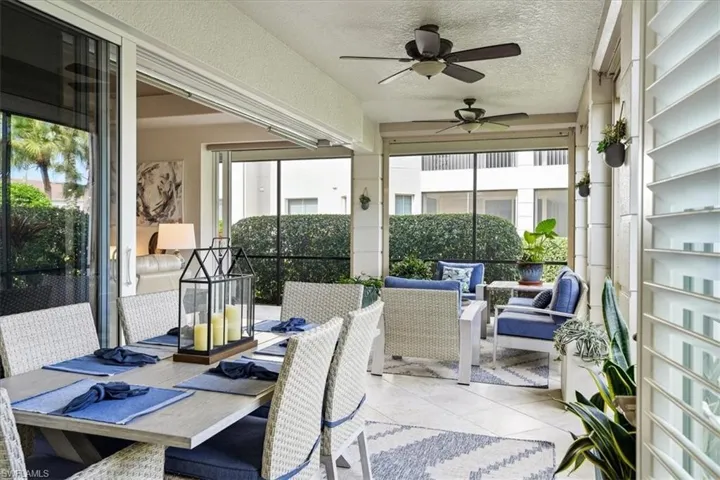 Fabulous lanai!  Great for entertaining!