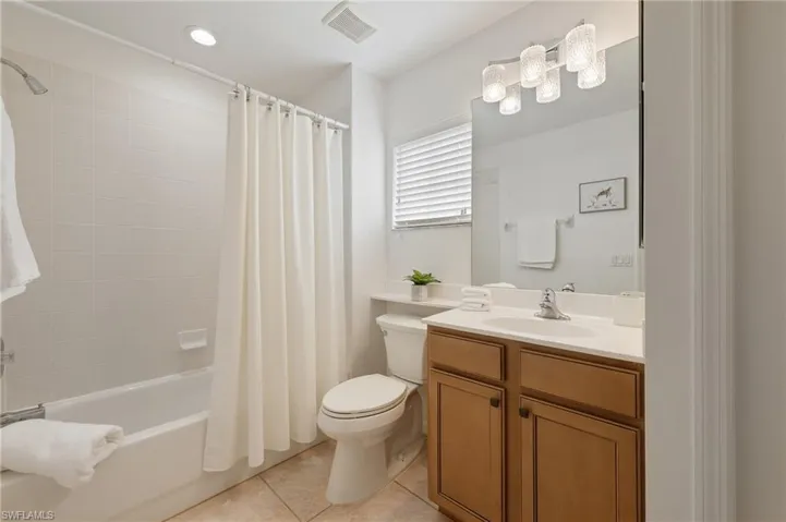 23320 Coconut Island Dr # 202, Estero, Florida 34134