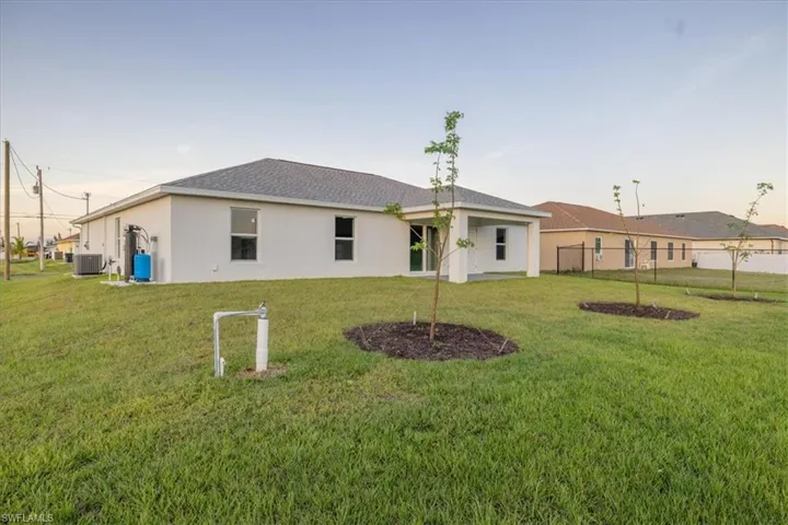 1800 NW 12th  ST, Cape Coral, FL 33993