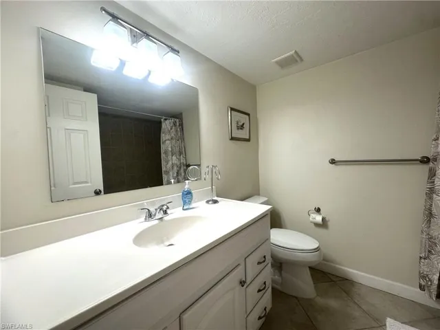 2375 Naples Trace Cir 7, Naples, Florida 34109