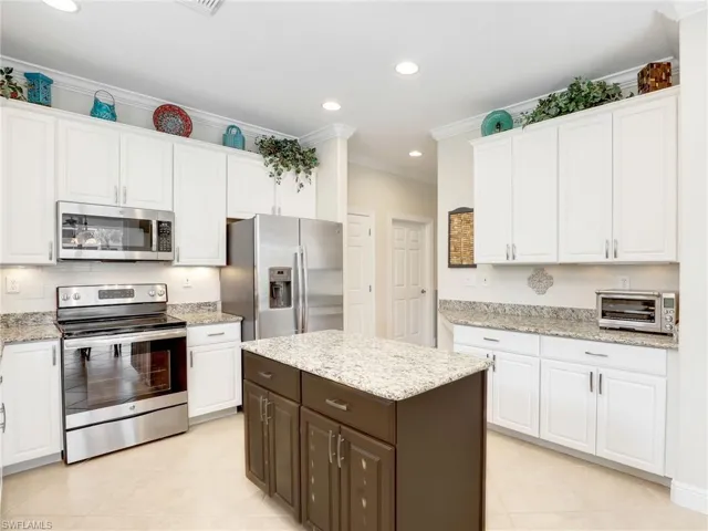 12839  Carrington  CIR, Naples, FL 34105