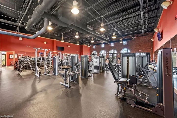 Gym with a high ceiling