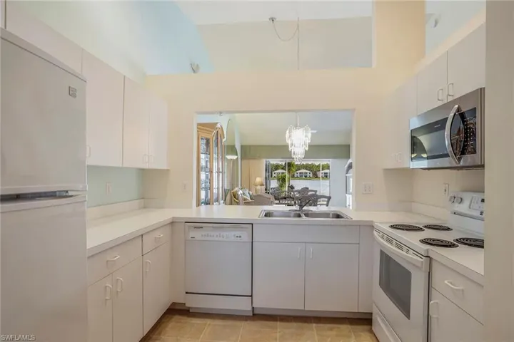 2868 W Crown Pointe  BLVD, Naples, FL 34112