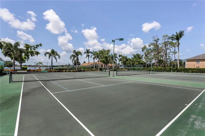 2868 W Crown Pointe  BLVD, Naples, FL 34112