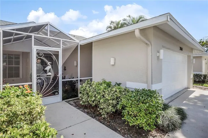 2868 W Crown Pointe  BLVD, Naples, FL 34112