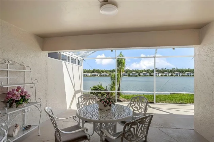 2868 W Crown Pointe  BLVD, Naples, FL 34112