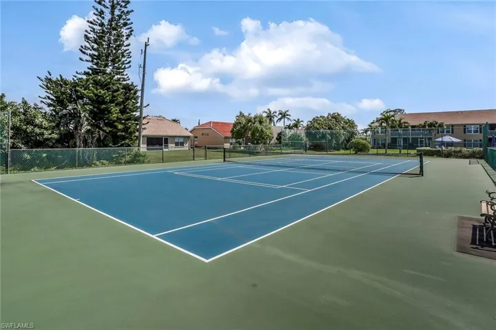2868 W Crown Pointe  BLVD, Naples, FL 34112