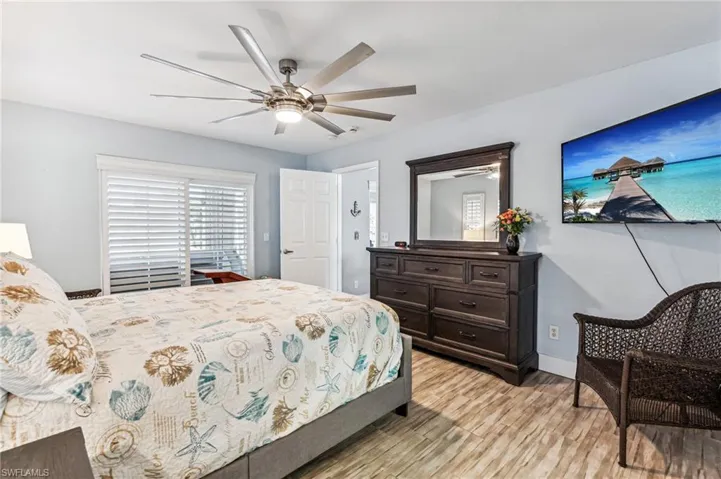 621 SE 17th  ST, Cape Coral, FL 33990