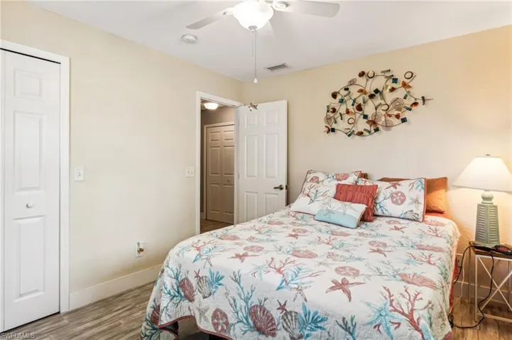 621 SE 17th  ST, Cape Coral, FL 33990