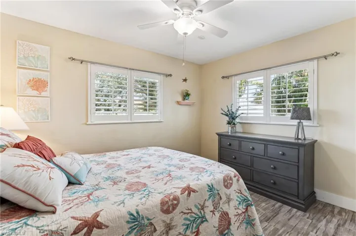 621 SE 17th  ST, Cape Coral, FL 33990