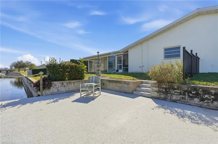 703 Se 7th St 2, Cape Coral, Florida 33990