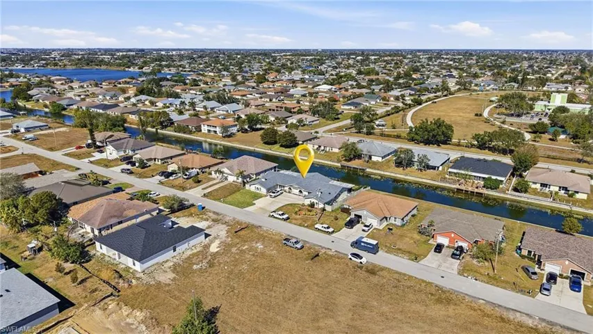 703 Se 7th St 2, Cape Coral, Florida 33990