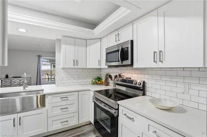 703 Se 7th St 2, Cape Coral, Florida 33990