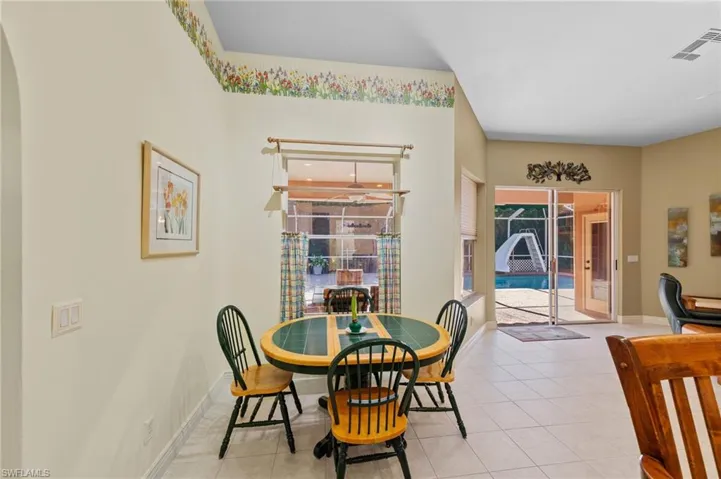 Kitchen/Family Room Dining