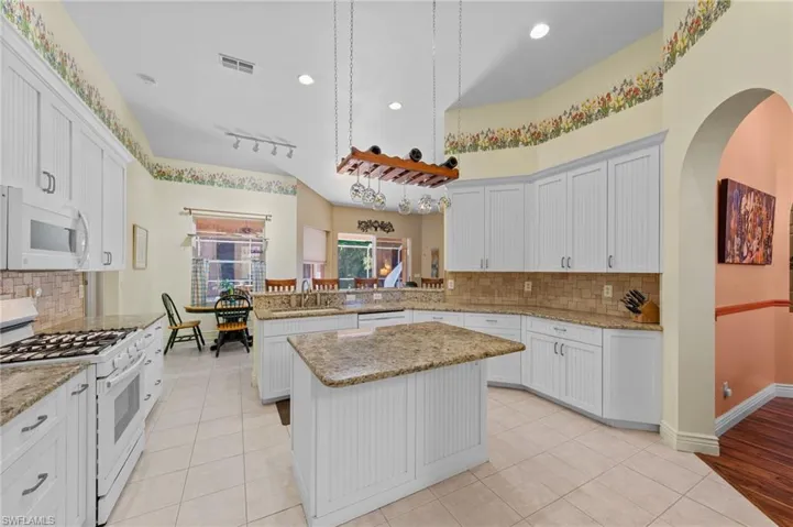 Expansive Kitchen