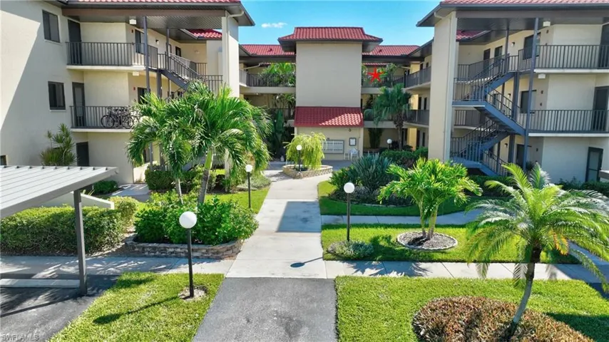 11110  Caravel  CIR, Fort Myers, FL 33908