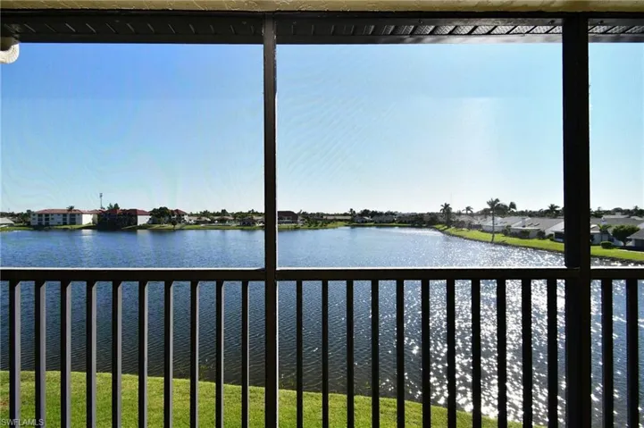 11110  Caravel  CIR, Fort Myers, FL 33908