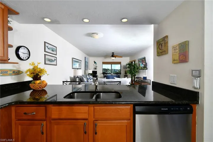 11110  Caravel  CIR, Fort Myers, FL 33908