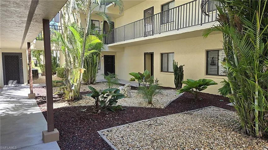 11110  Caravel  CIR, Fort Myers, FL 33908