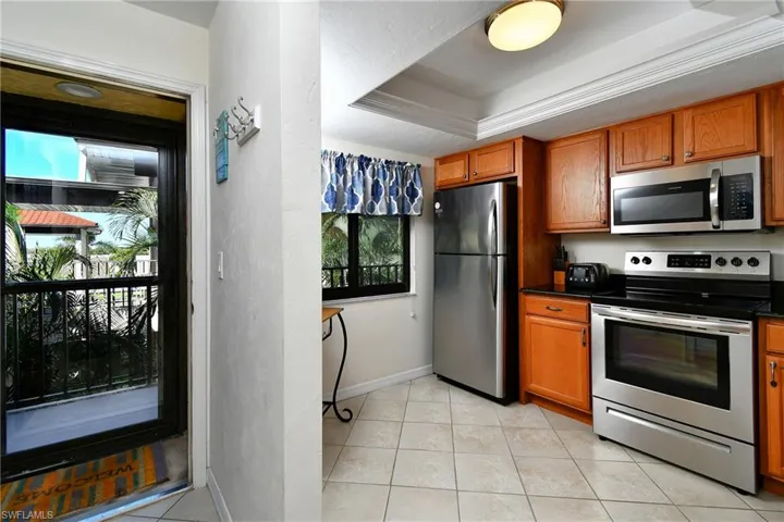 11110  Caravel  CIR, Fort Myers, FL 33908