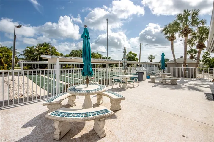229 Shrub Ln N, North Fort Myers, Florida 33917