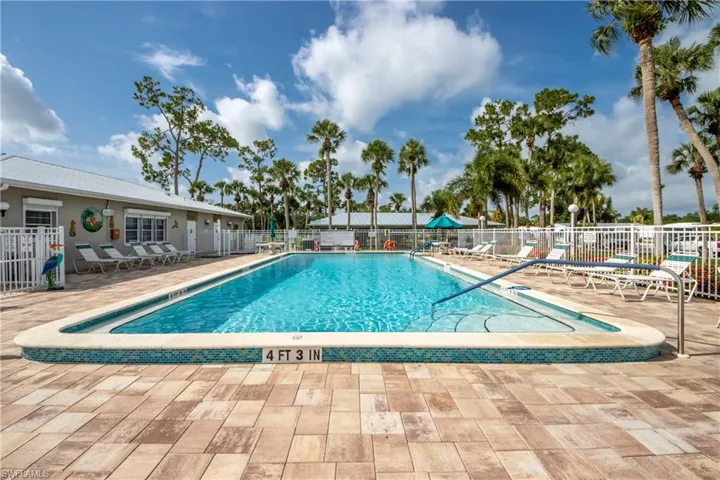 229 Shrub Ln N, North Fort Myers, Florida 33917