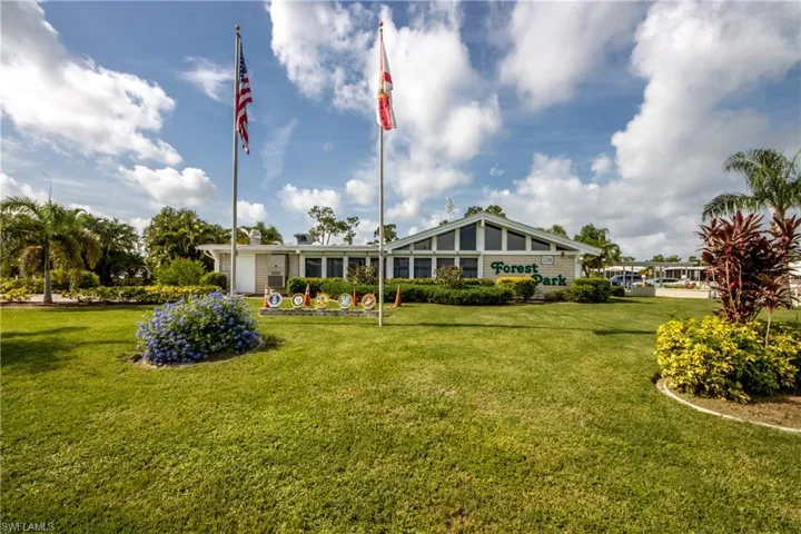 229 Shrub Ln N, North Fort Myers, Florida 33917