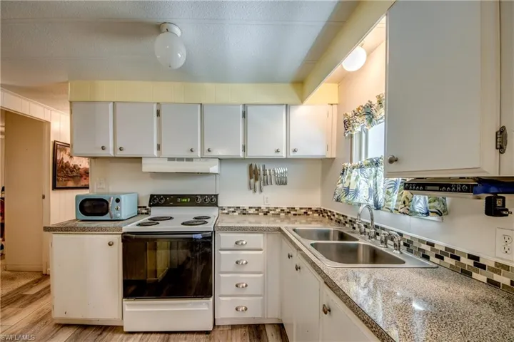 229 Shrub Ln N, North Fort Myers, Florida 33917