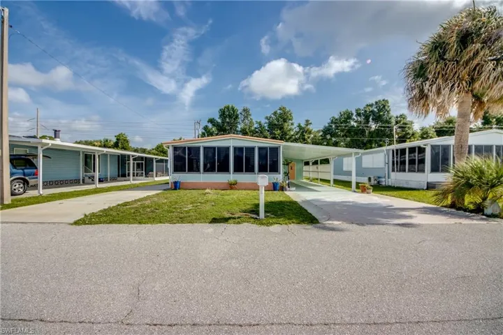 229 Shrub Ln N, North Fort Myers, Florida 33917