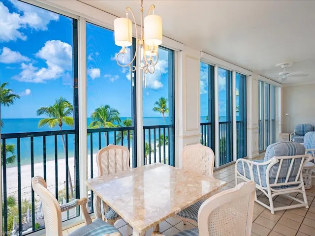 3377 Gulf Shore Blvd N 4d, Naples, Florida 34103
