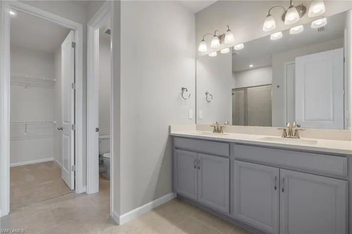 Owner's Bathroom