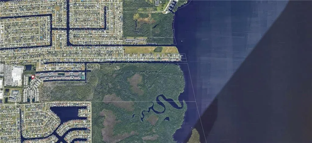 Map of property location with access to Four Mile Cove Ecological Preserve and Caloosahatchee River
