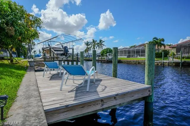 2214 Se 19th Pl, Cape Coral, Florida 33990