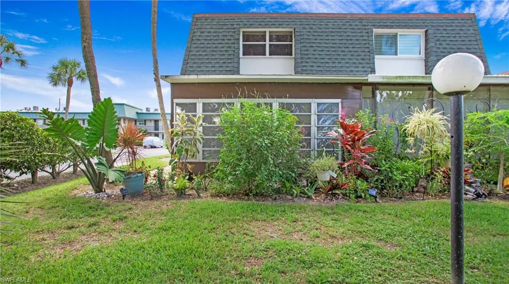 600 Valley Stream DR, Naples, FL 34113,225063627
