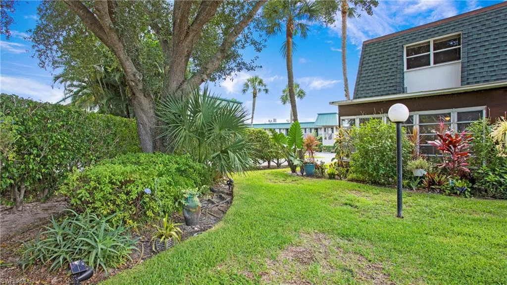 600 Valley Stream DR, Naples, FL 34113,225063627