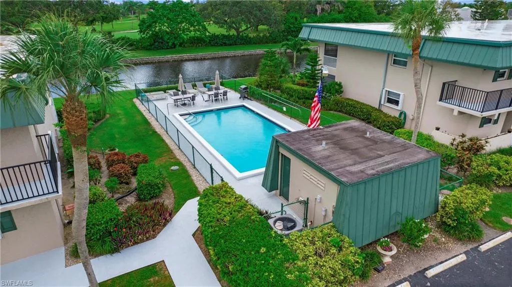 600 Valley Stream DR, Naples, FL 34113,225063627