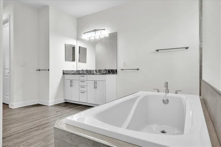 2918 Se 10th Pl, Cape Coral, Florida 33904