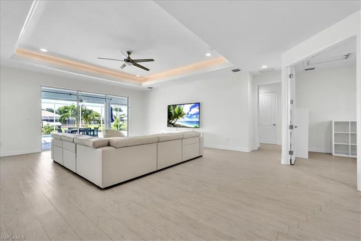 2918 Se 10th Pl, Cape Coral, Florida 33904