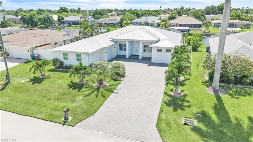 2918 Se 10th Pl, Cape Coral, Florida 33904