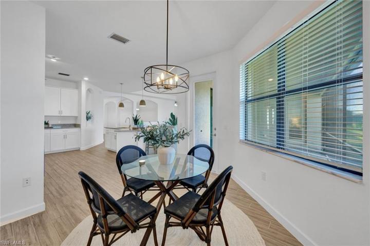 1447  Birdie  DR, Naples, FL 34120