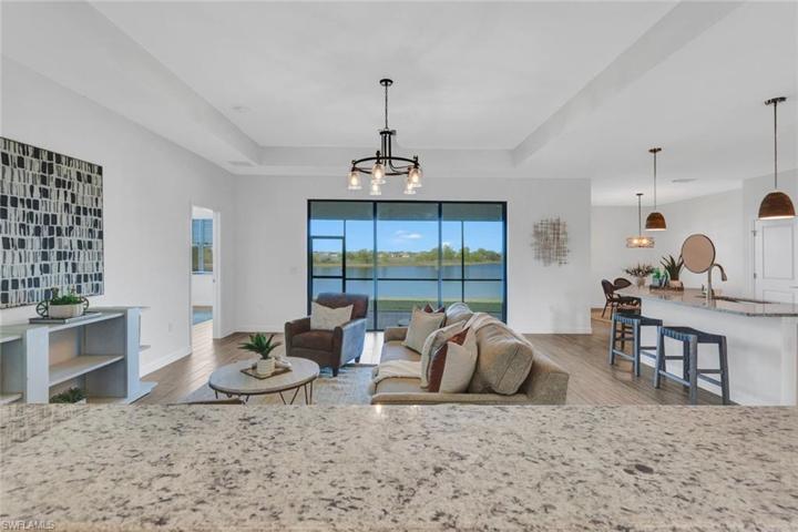 1447  Birdie  DR, Naples, FL 34120