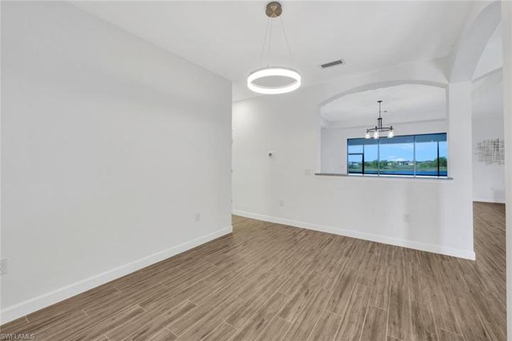 1447  Birdie  DR, Naples, FL 34120
