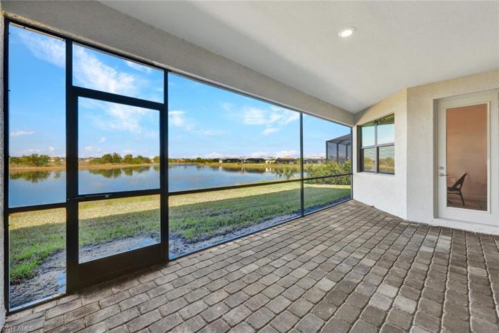 1447  Birdie  DR, Naples, FL 34120