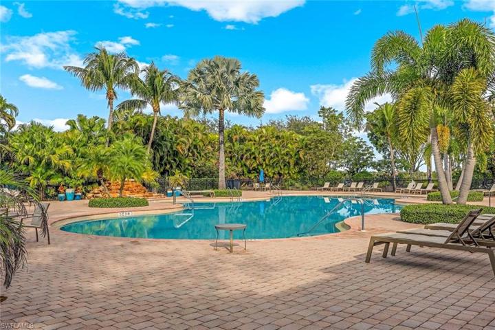 1447  Birdie  DR, Naples, FL 34120