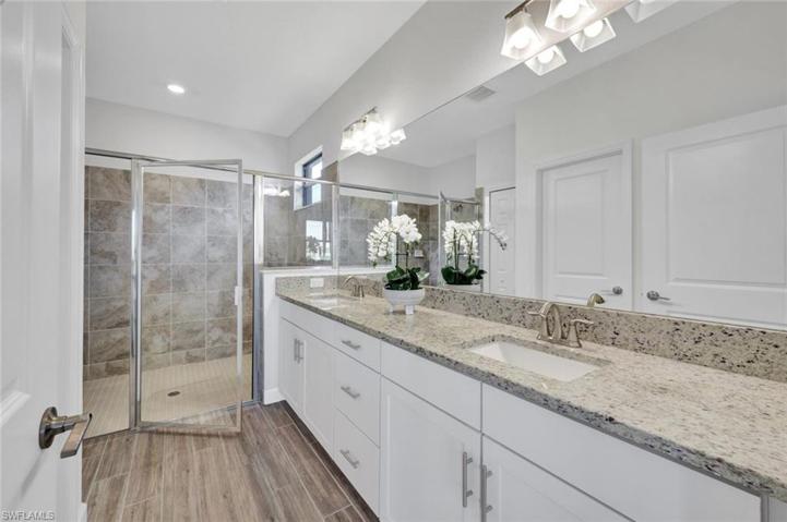 1447  Birdie  DR, Naples, FL 34120
