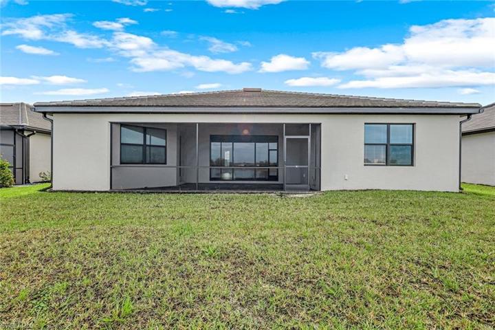1447  Birdie  DR, Naples, FL 34120
