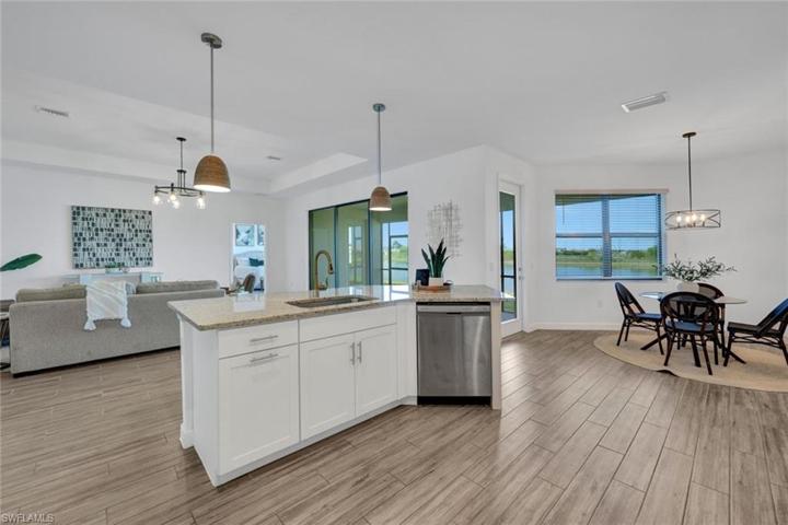 1447  Birdie  DR, Naples, FL 34120
