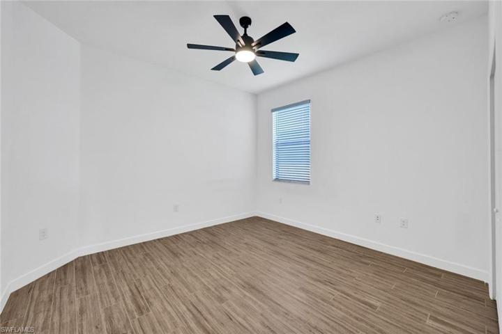 1447  Birdie  DR, Naples, FL 34120
